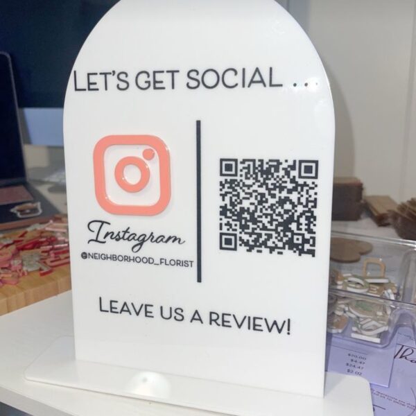 Molde hablador o stand de redes sociales